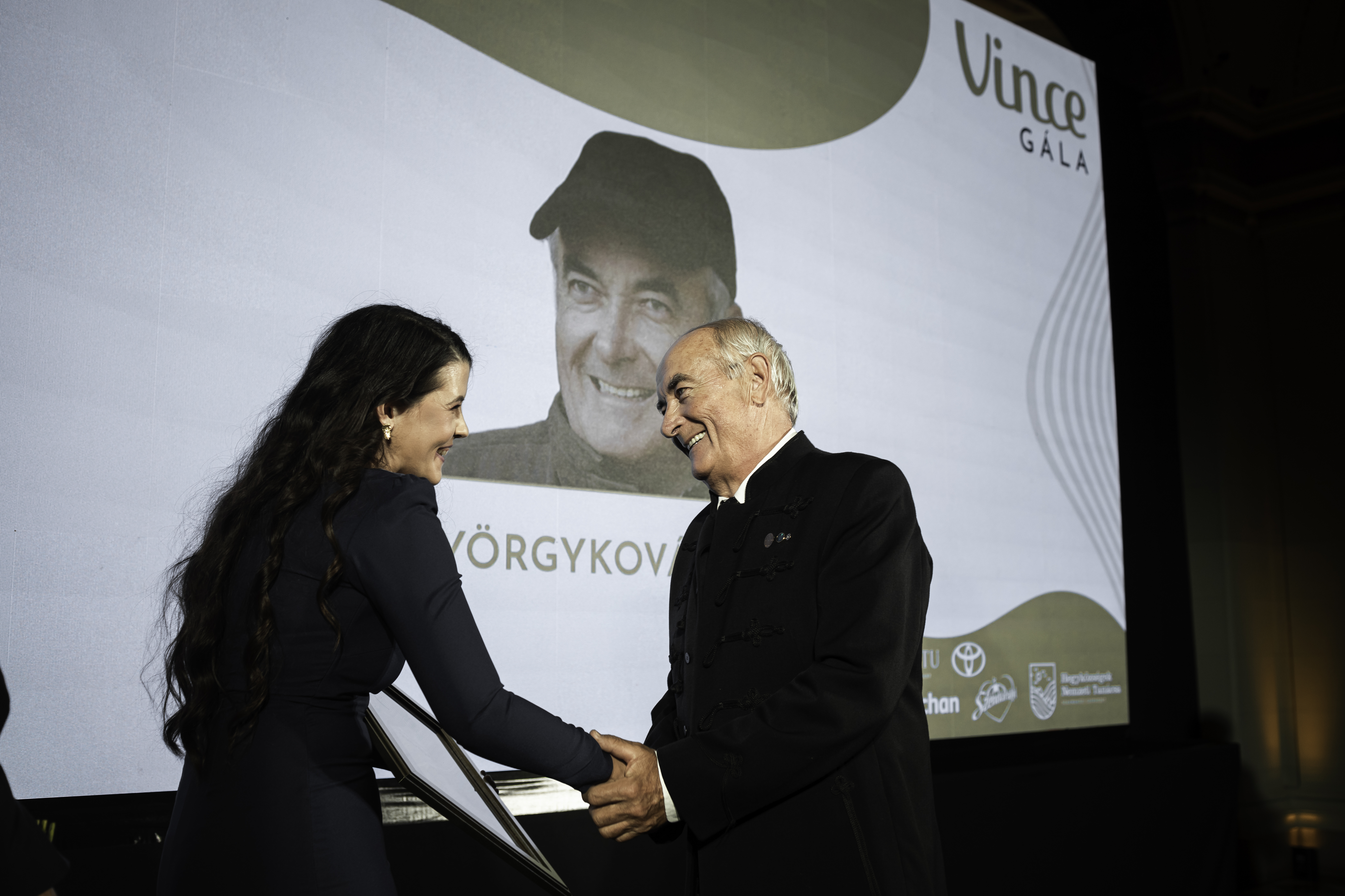 vince gála